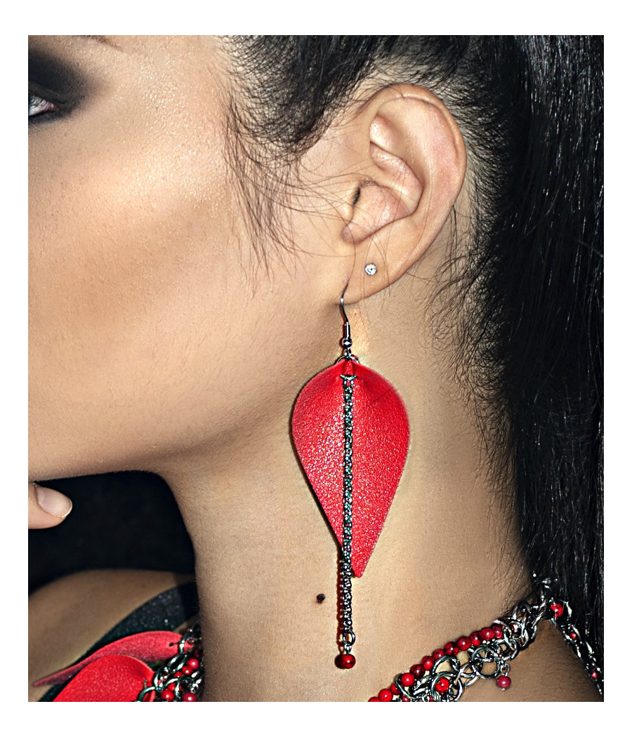 SCANDAL (EARRINGS)