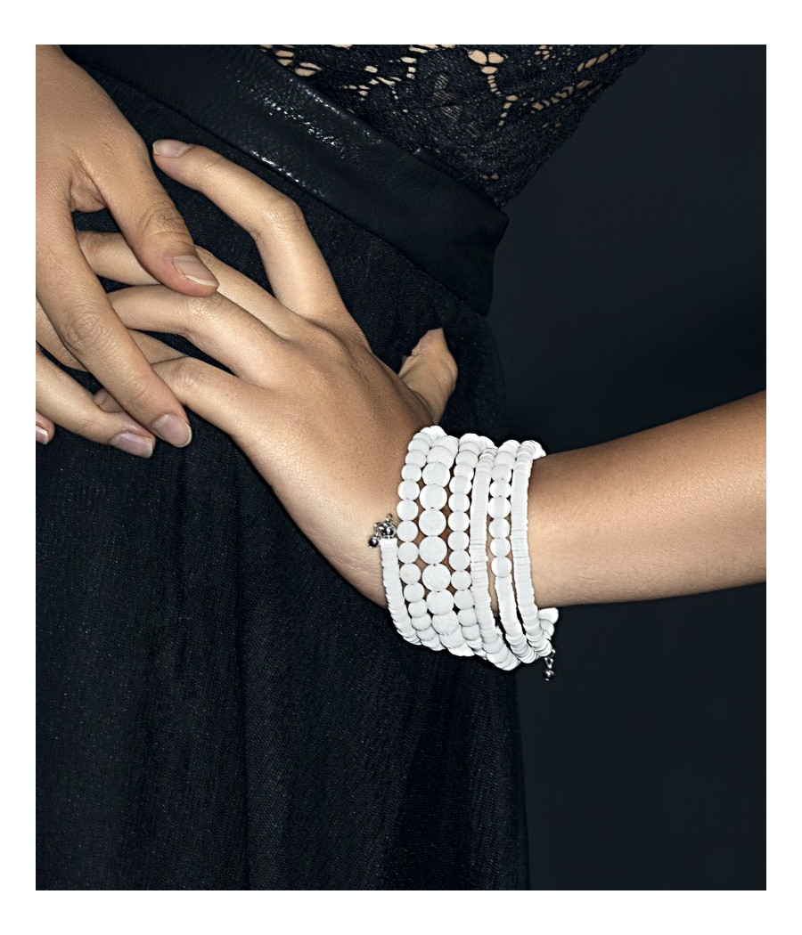 LADY WHITE (BANGLE)