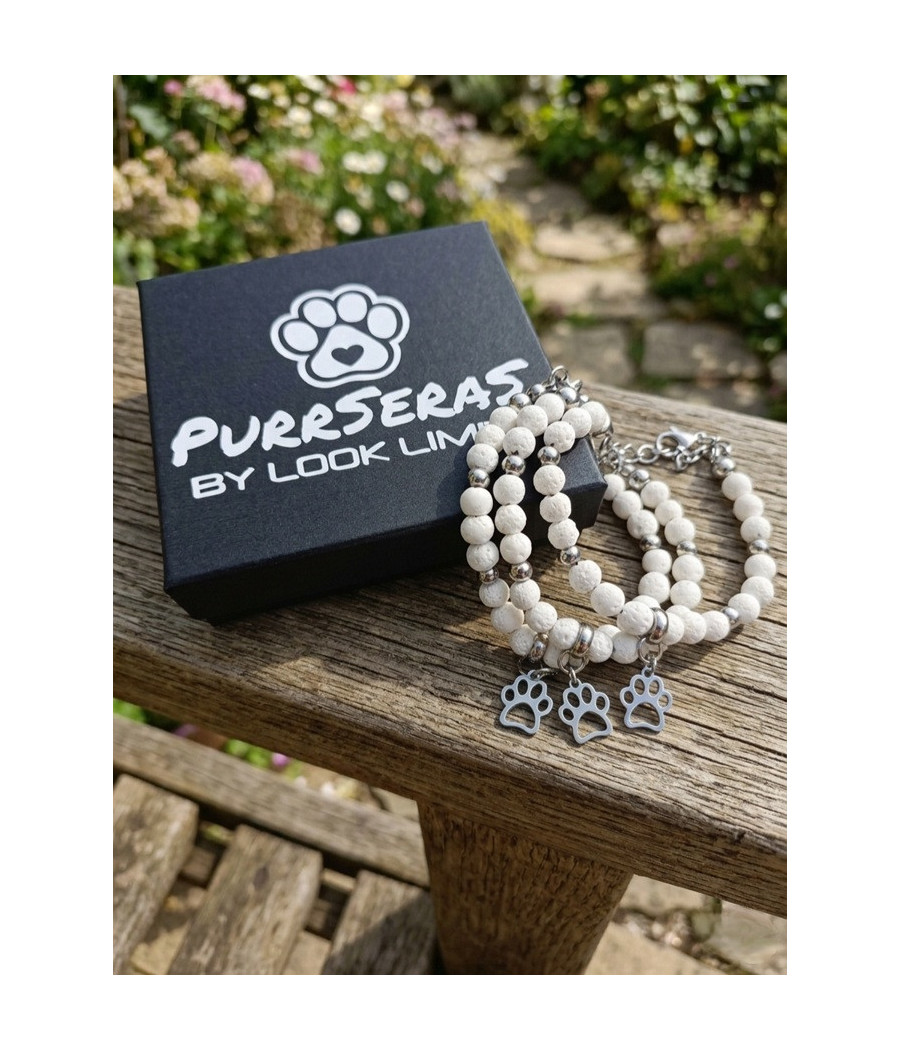 Pulsera Huellita Cuentas de Lava Blanca