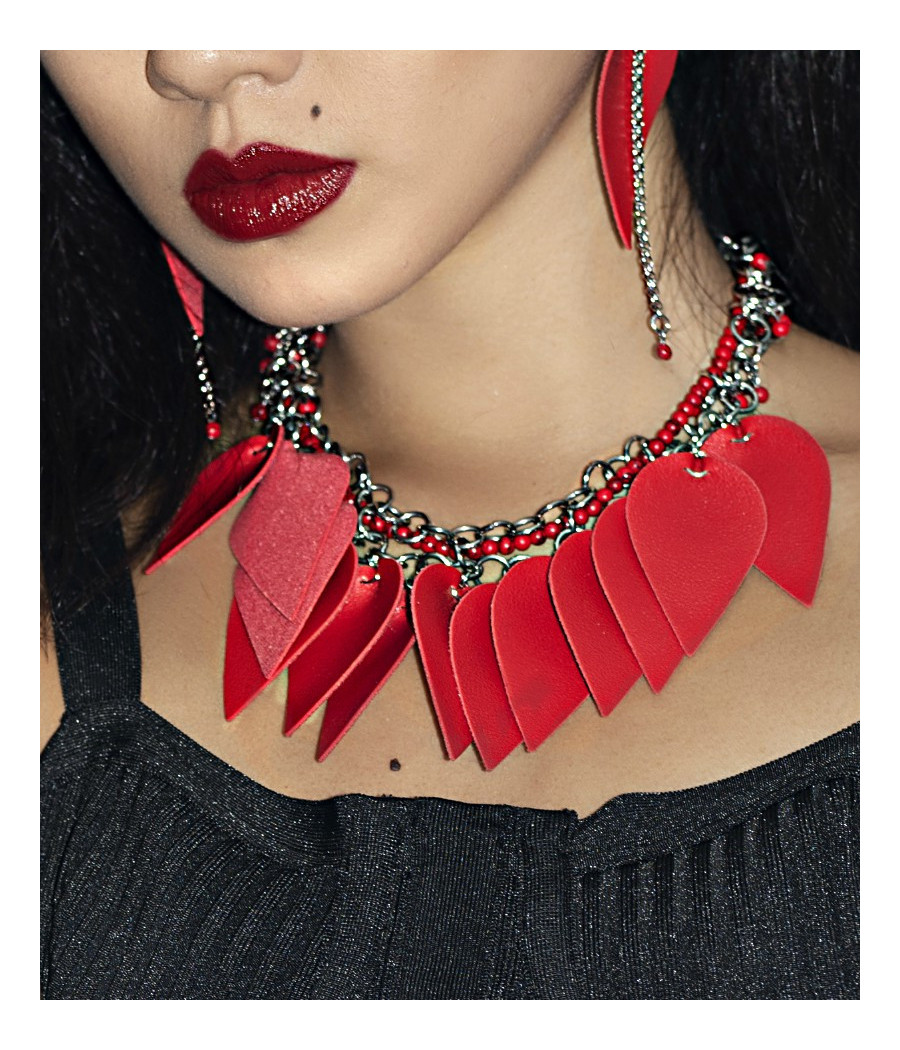 SCANDAL (GARGANTILLA)